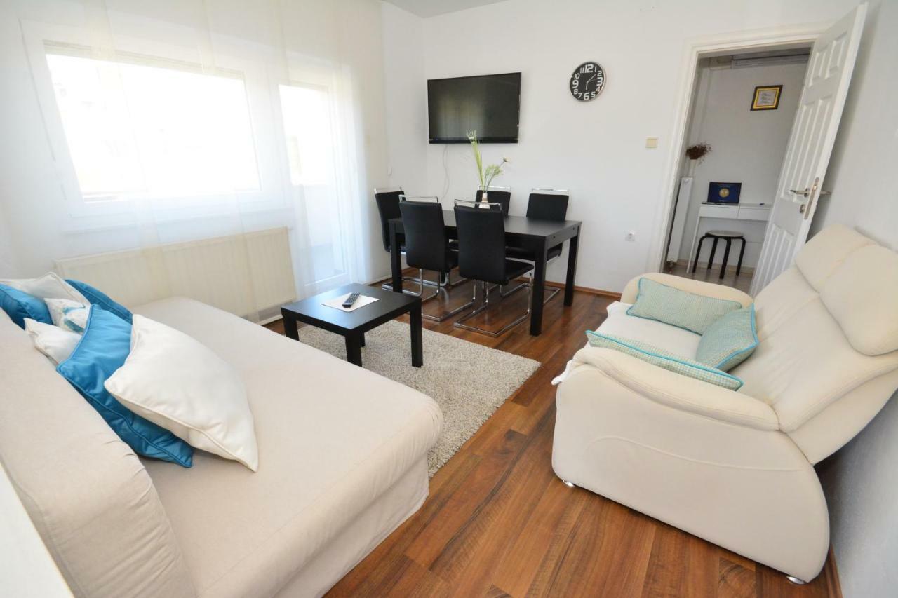 Apartman Viktoria Rakovica Buitenkant foto