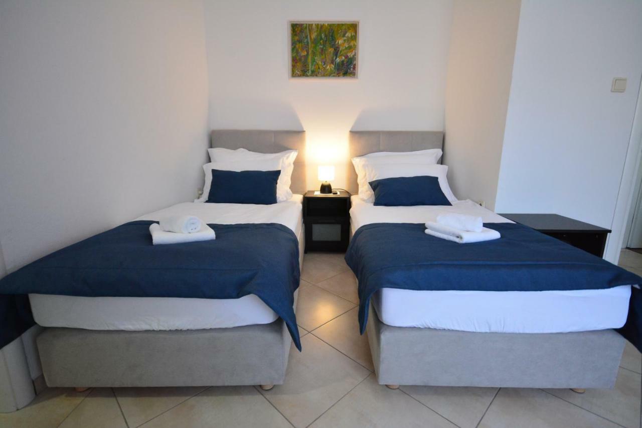 Apartman Viktoria Rakovica Buitenkant foto