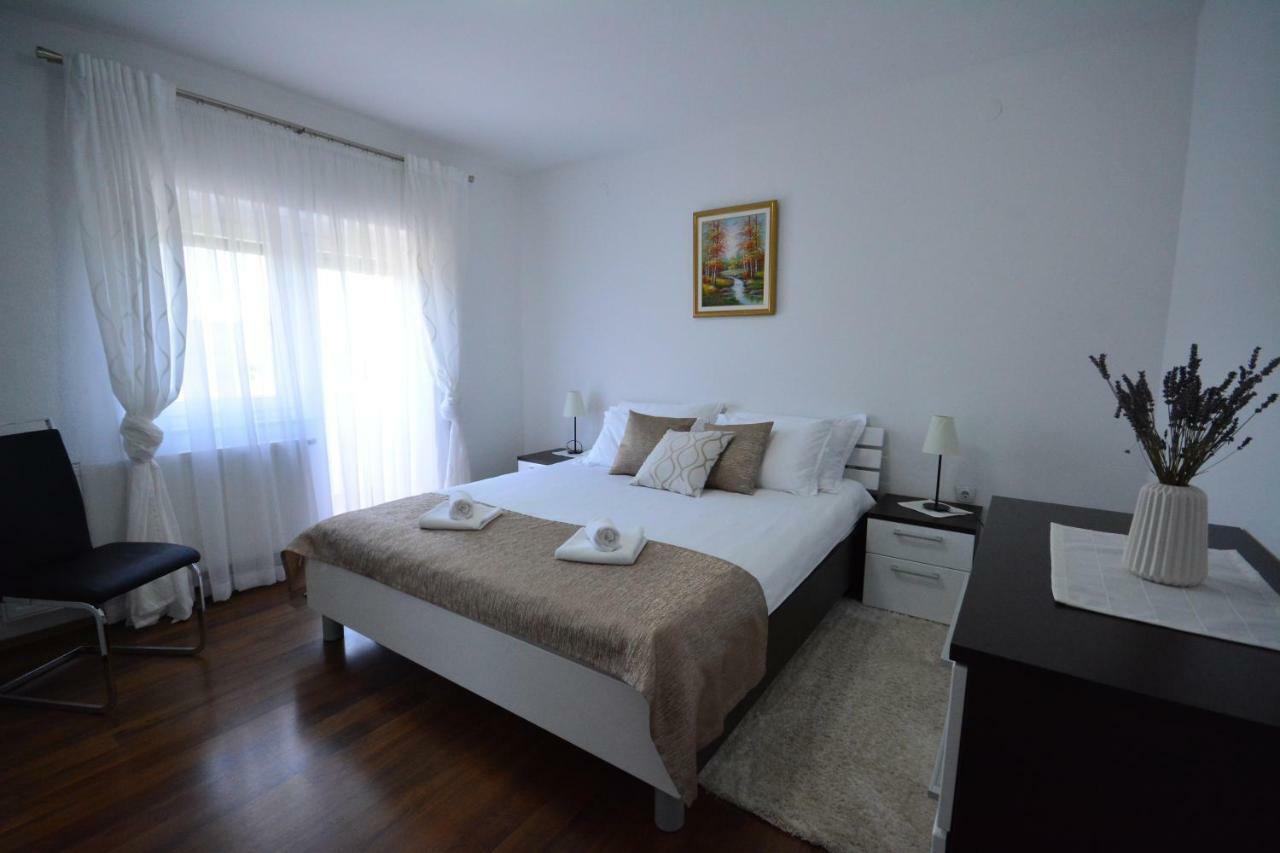 Apartman Viktoria Rakovica Buitenkant foto