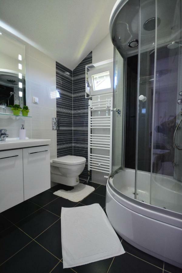 Apartman Viktoria Rakovica Buitenkant foto