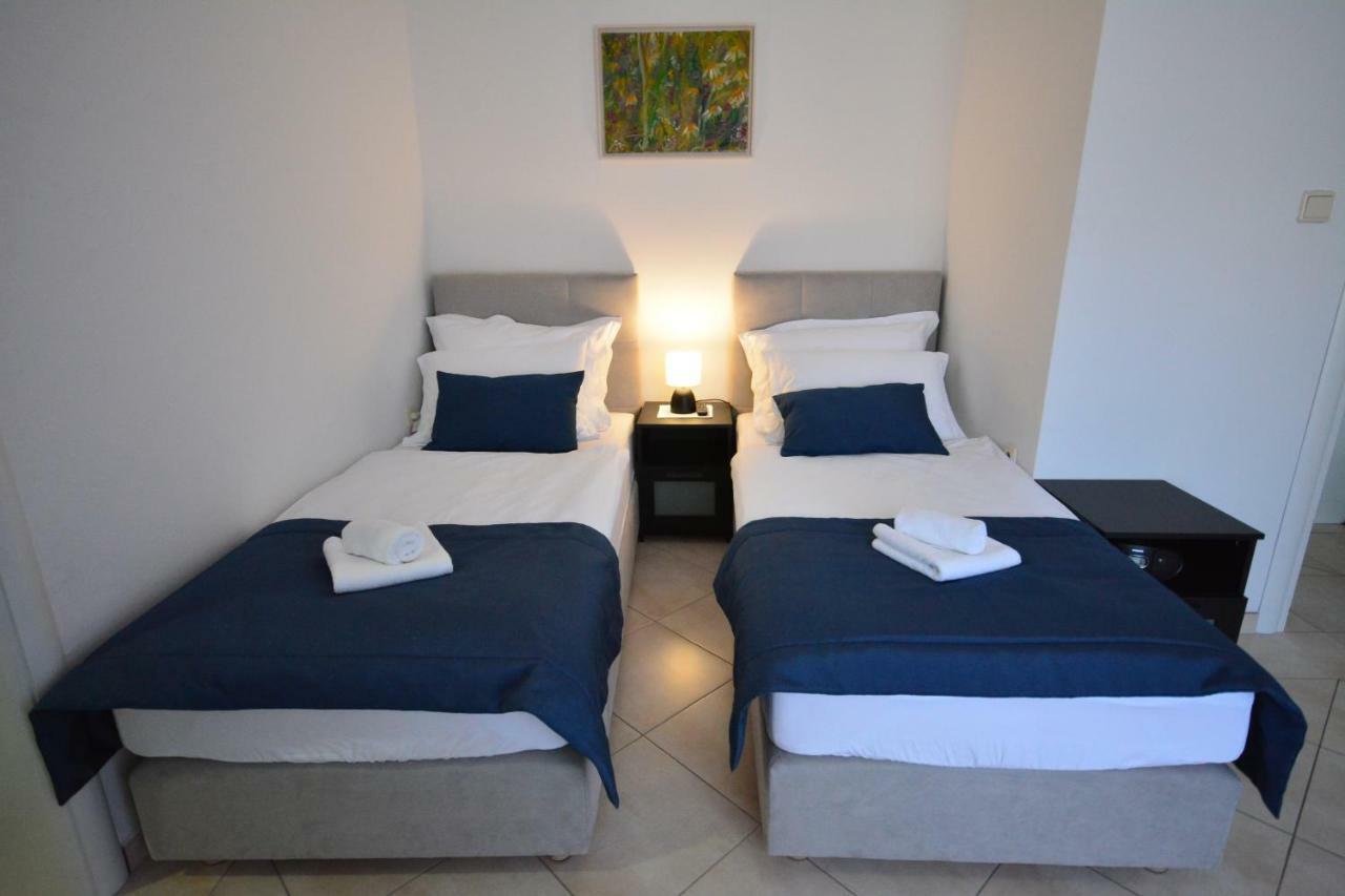 Apartman Viktoria Rakovica Buitenkant foto